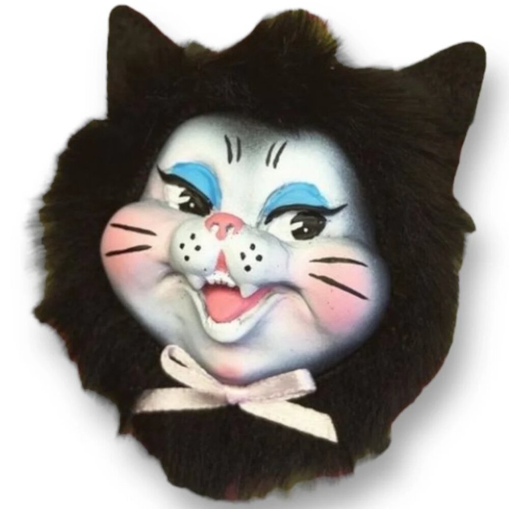Handmade kitsch Rushton style black kitty cat face brooch by Wild Gravity - Picture 4 of 4